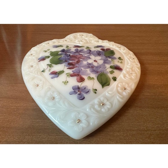 Vintage milkglass divided lidded heart shaped trinket dish hand-painted flowers - Picture 7 of 10